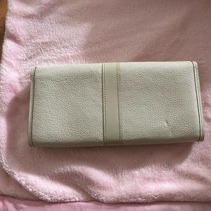Lv continental Wallet